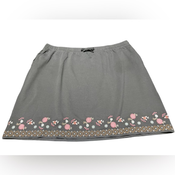 J. Jill NWT watercress green floral embroidered cotton pull on drawstring skirt - Picture 2 of 11